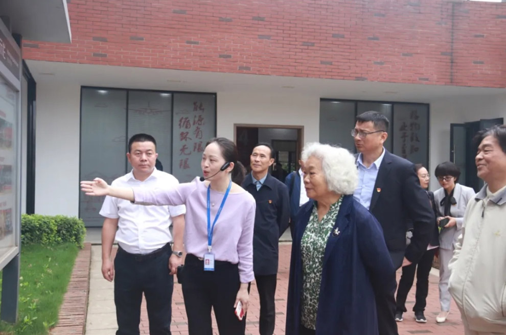 pg国际-不凡成就非凡,相信品牌的力量