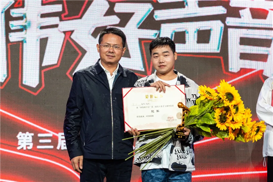 pg国际-不凡成就非凡,相信品牌的力量