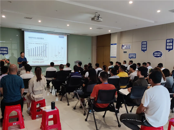 pg国际-不凡成就非凡,相信品牌的力量