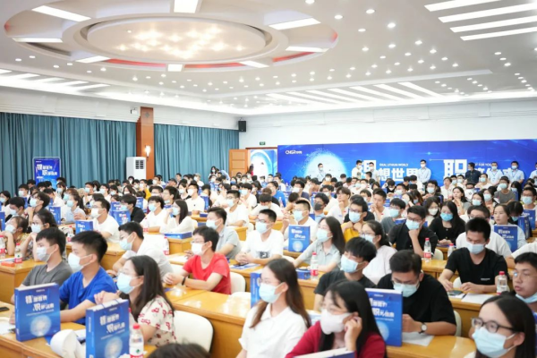 pg国际-不凡成就非凡,相信品牌的力量