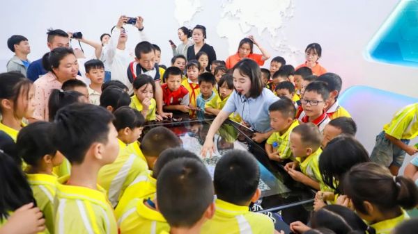 pg国际-不凡成就非凡,相信品牌的力量
