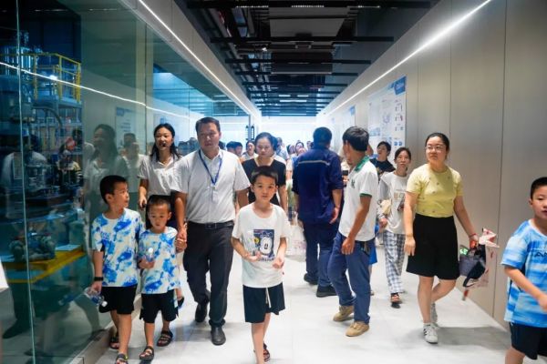 pg国际-不凡成就非凡,相信品牌的力量