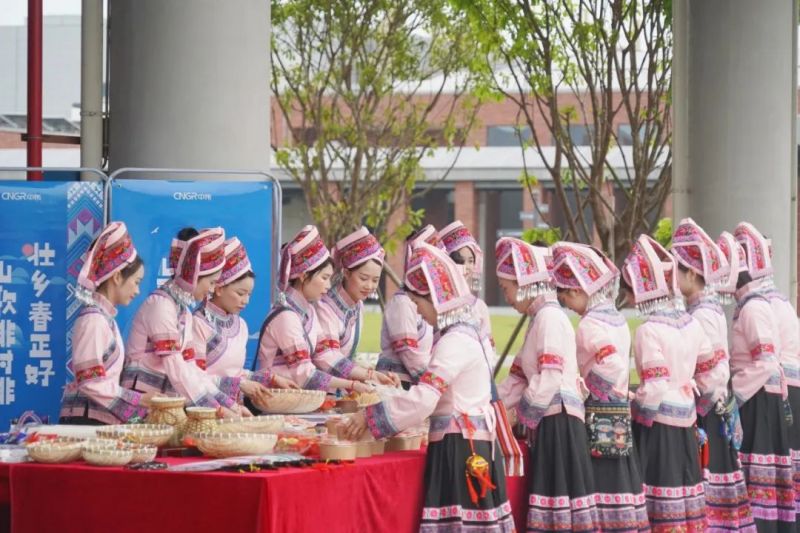 pg国际-不凡成就非凡,相信品牌的力量