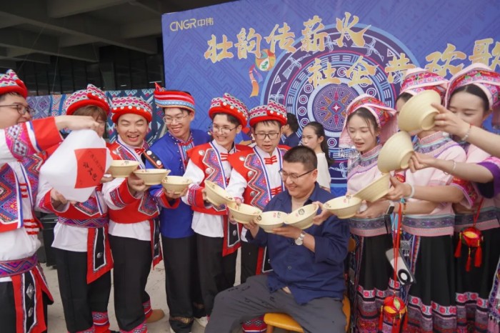 pg国际-不凡成就非凡,相信品牌的力量