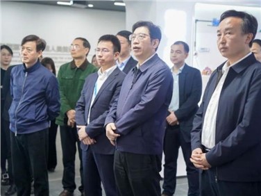 湖南省政协党组成员、秘书长邓群策带队调查调研pg国际宁乡产业基地